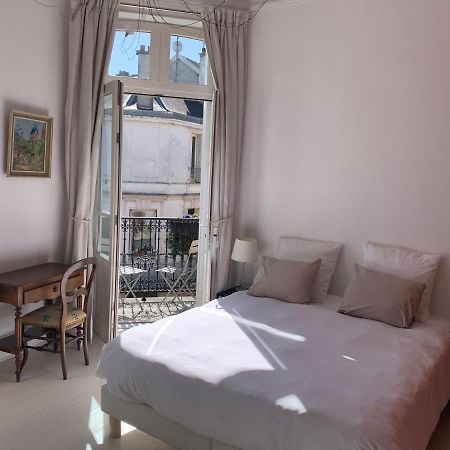 Le Saint-Remy Apartment เอแปร์เน ภายนอก รูปภาพ