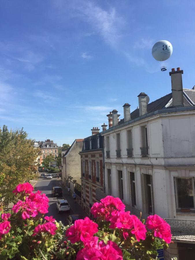 Le Saint-Remy Apartment เอแปร์เน ภายนอก รูปภาพ