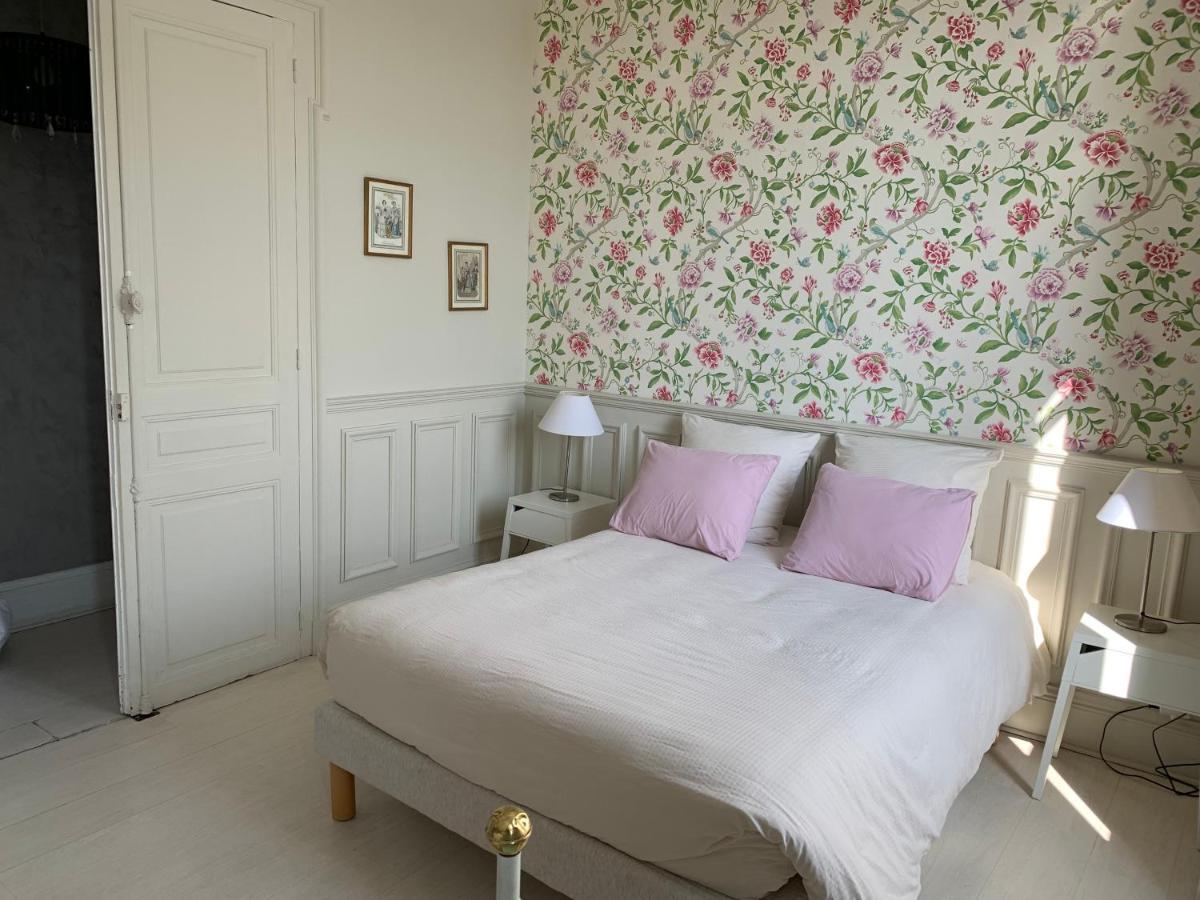 Le Saint-Remy Apartment เอแปร์เน ภายนอก รูปภาพ