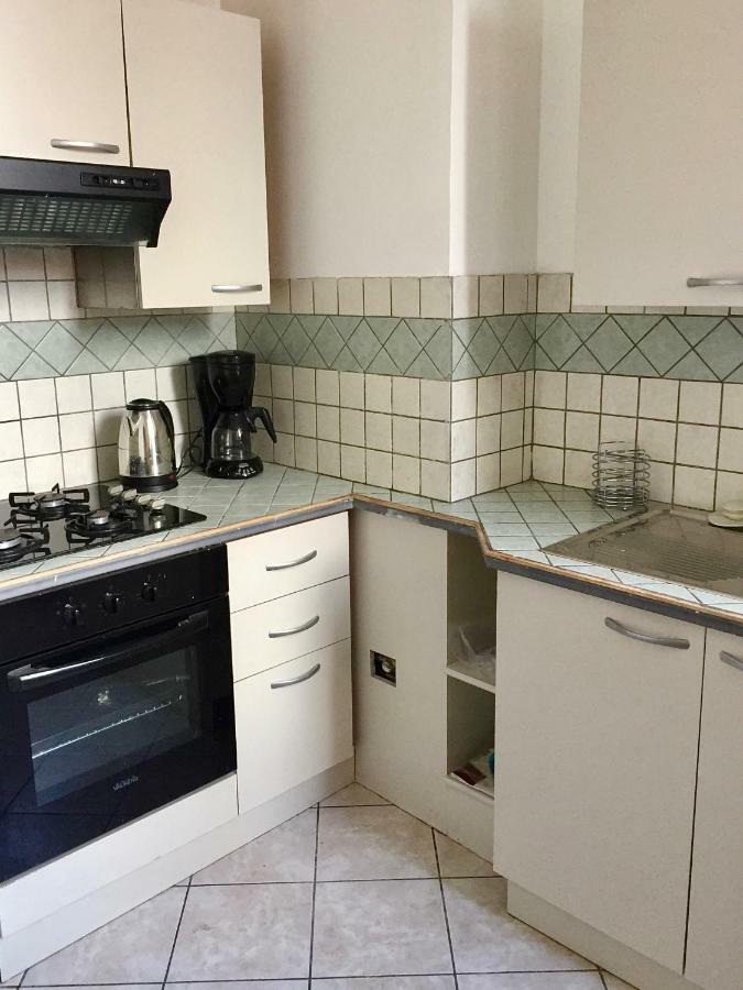 Le Saint-Remy Apartment เอแปร์เน ภายนอก รูปภาพ